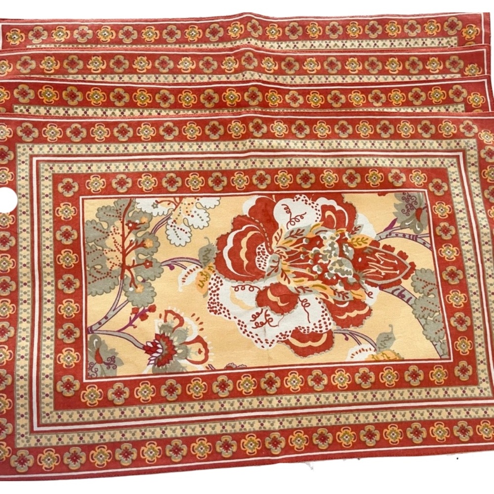 NWT Pier 1 Floral Placemats - Set of 4